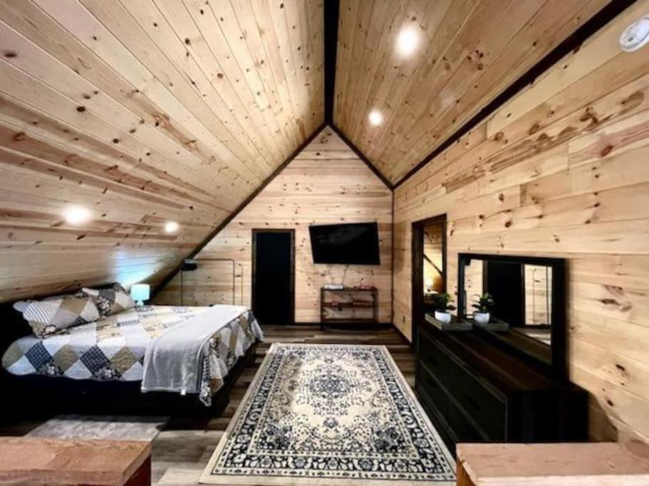 The Secluded Reset Button Cabin Броукън Боу Екстериор снимка